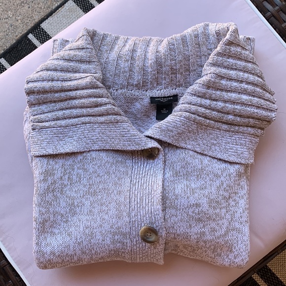 Ann Taylor cardigan sweater size medium - Picture 10 of 13